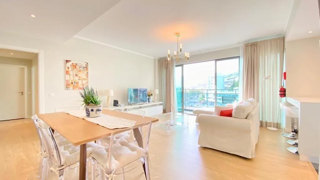 Charming Monumental Appartement Funchal